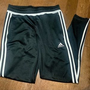 EUC ADIDAS BLACK AND WHITE BASIC CLASSIC TRACK ATHLETIC PANTS WONENS SIZE MEDIUM